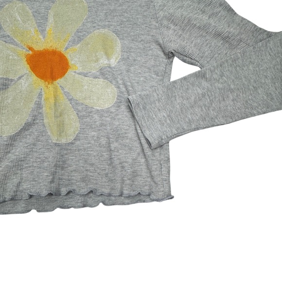 Natural Life Thermal Top Womens Small Grey Daisy Graphic Lettuce Hem Long Sleeve - Picture 3 of 6